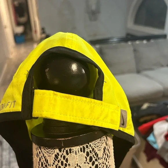 Nike Bright Lime Green Cap - Picture 3 of 4